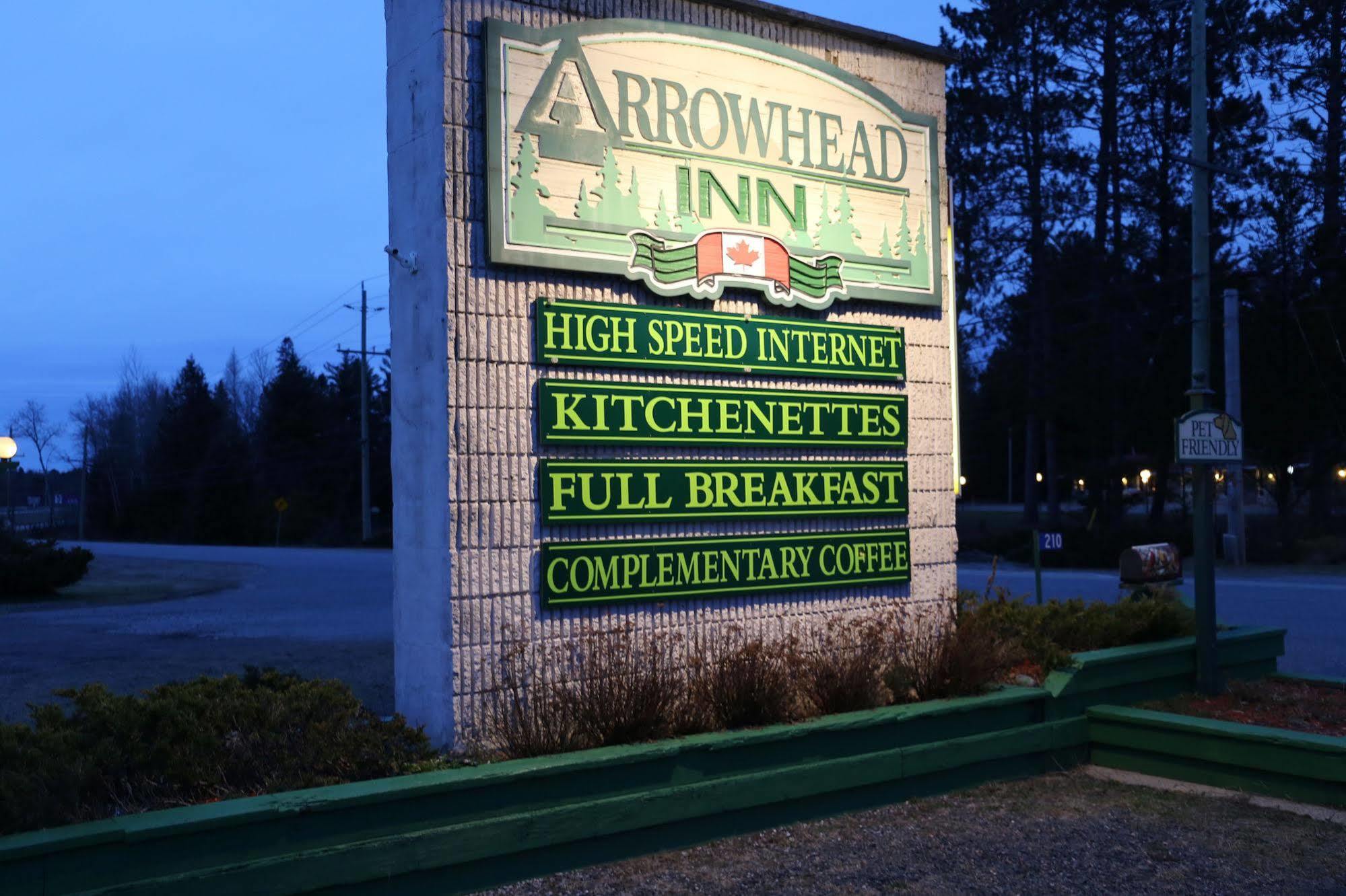 Arrowhead Inn Huntsville Exterior photo